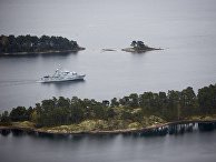 19 октября 2014. Шведский минный тральщик HMS Koster во время поисков иностранной подводной лодки в стокгольмских шхерах 19 октября 2014. Шведский минный тральщик HMS Koster во время поисков иностранной подводной лодки в стокгольмских шхерах
