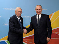 Президент Алжира Абделькадер Бенсалех и президент России Владимир Путин на саммите «Россия — Африка» в Сочи, Россия Президент Алжира Абделькадер Бенсалех и президент России Владимир Путин на саммите «Россия — Африка» в Сочи, Россия