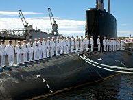 Экипаж на палубе подводной лодки ВМС США USS Hawaii Экипаж на палубе подводной лодки ВМС США USS Hawaii