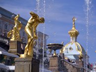 В Петергофе начался сезон фонтанов В Петергофе начался сезон фонтанов