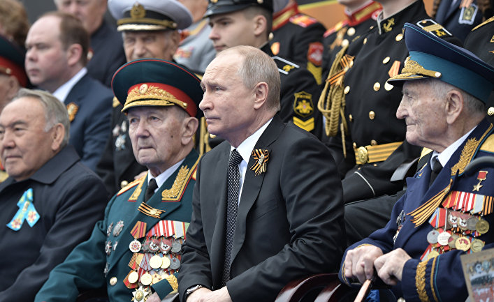 Президент РФ В. Путин на военном параде в честь 74-й годовщины Победы в ВОВ