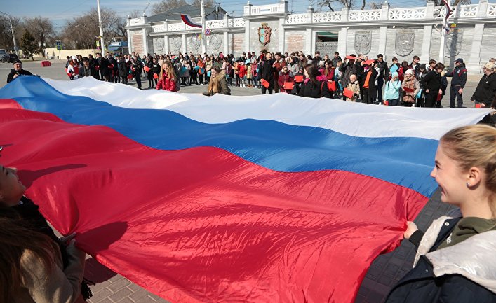 Флешмоб, посвященный шестой годовщине воссоединения Крыма с Россией