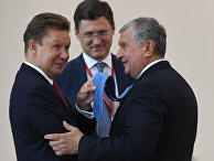 Председатель правления ПАО "Газпром" Алексей Миллер, министр энергетики РФ Александр Новак и главный исполнительный директор ПАО "НК "Роснефть" Игорь Сечин Председатель правления ПАО "Газпром" Алексей Миллер, министр энергетики РФ Александр Новак и главный исполнительный директор ПАО "НК "Роснефть" Игорь Сечин