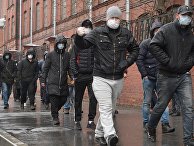 Очереди мигрантов в УФМС Очереди мигрантов в УФМС