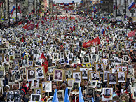 Участники акции «Бессмертный полк» в Санкт-Петербурге Участники акции «Бессмертный полк» в Санкт-Петербурге