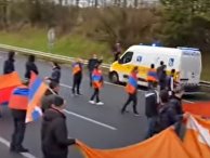 Во Франции турки с молотками напали на армян Во Франции турки с молотками напали на армян