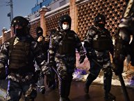 Сотрудники правоохранительных органов у СИЗО "Матросская Тишина", где содержится Алексей Навальный Сотрудники правоохранительных органов у СИЗО "Матросская Тишина", где содержится Алексей Навальный