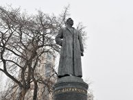 Памятник Ф. Э. Дзержинскому Памятник Ф. Э. Дзержинскому