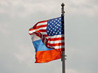 Флаги Америки и России в московском аэропорту Внуково Флаги Америки и России в московском аэропорту Внуково