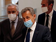 Бывший президент Франции Николя Саркози в здании суда Парижа Бывший президент Франции Николя Саркози в здании суда Парижа