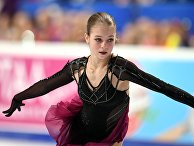Александра Трусова выступает с произвольной программой в женском одиночном катании на чемпионате России по фигурному катанию в Челябинске Александра Трусова выступает с произвольной программой в женском одиночном катании на чемпионате России по фигурному катанию в Челябинске
