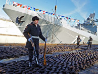 Торжественная церемония подъема военно-морского флага на сторожевом корабле «Адмирал Макаров» на Прибалтийском судостроительном заводе «Янтарь» в Калининграде Торжественная церемония подъема военно-морского флага на сторожевом корабле «Адмирал Макаров» на Прибалтийском судостроительном заводе «Янтарь» в Калининграде