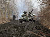 Украинские военнослужащие под Лисичанском в Луганской области Украинские военнослужащие под Лисичанском в Луганской области