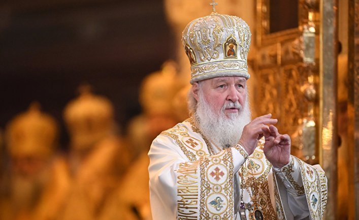 Патриарх Московский и всея Руси Кирилл во время богослужения