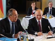 Президент РФ Владимир Путин и министр иностранных дел РФ Сергей Лавров во время встречи «нормандской четверки» Президент РФ Владимир Путин и министр иностранных дел РФ Сергей Лавров во время встречи «нормандской четверки»