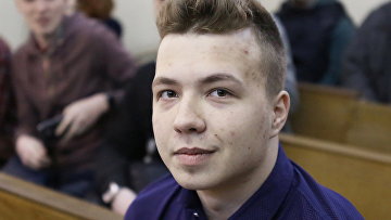 Роман Протасевич во время судебного заседания в Минске, 2017 год