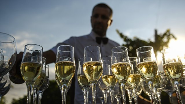 Dagens Nyheter (Швеция): Франция в замешательстве после российского решения о шампанском