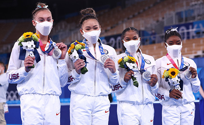 Американские спортсменки, завоевавшие серебрянные медали в командном многоборье среди женщин
