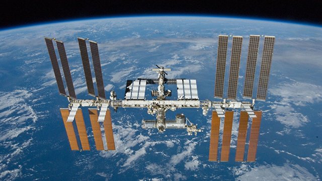 Видеотрансляция стыковки нового российского модуля Наука к МКС