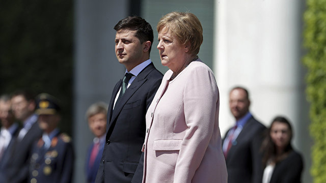Страна (Украина): На пороге эскалации напряженности с Западом. Чего ждать Украине после встреч Меркель с Путиным и Зеленским