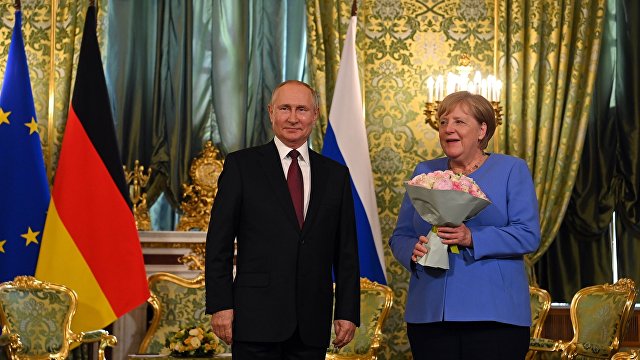 Конец эпохи: прощальный визит Меркель завершает особые отношения Германии с Россией