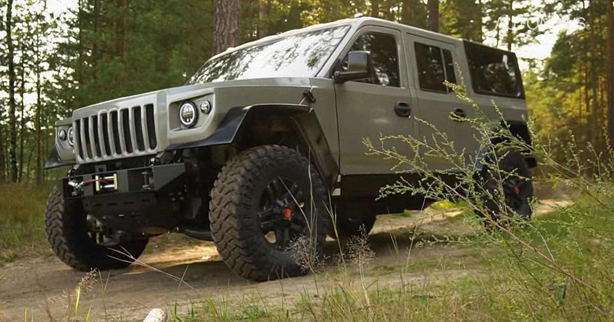 Yahoo News Japan (Япония): большой Jimny Нет, это российский полноприводный внедорожник ГАЗ Стрела, который планируется вывести на гражданский рынок