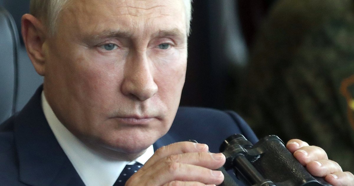 Рычание медведя: Путин наблюдает за масштабными военными учениями, проходящими рядом с границами Европы (Daily Mail, Великобритания) (Daily Mail)